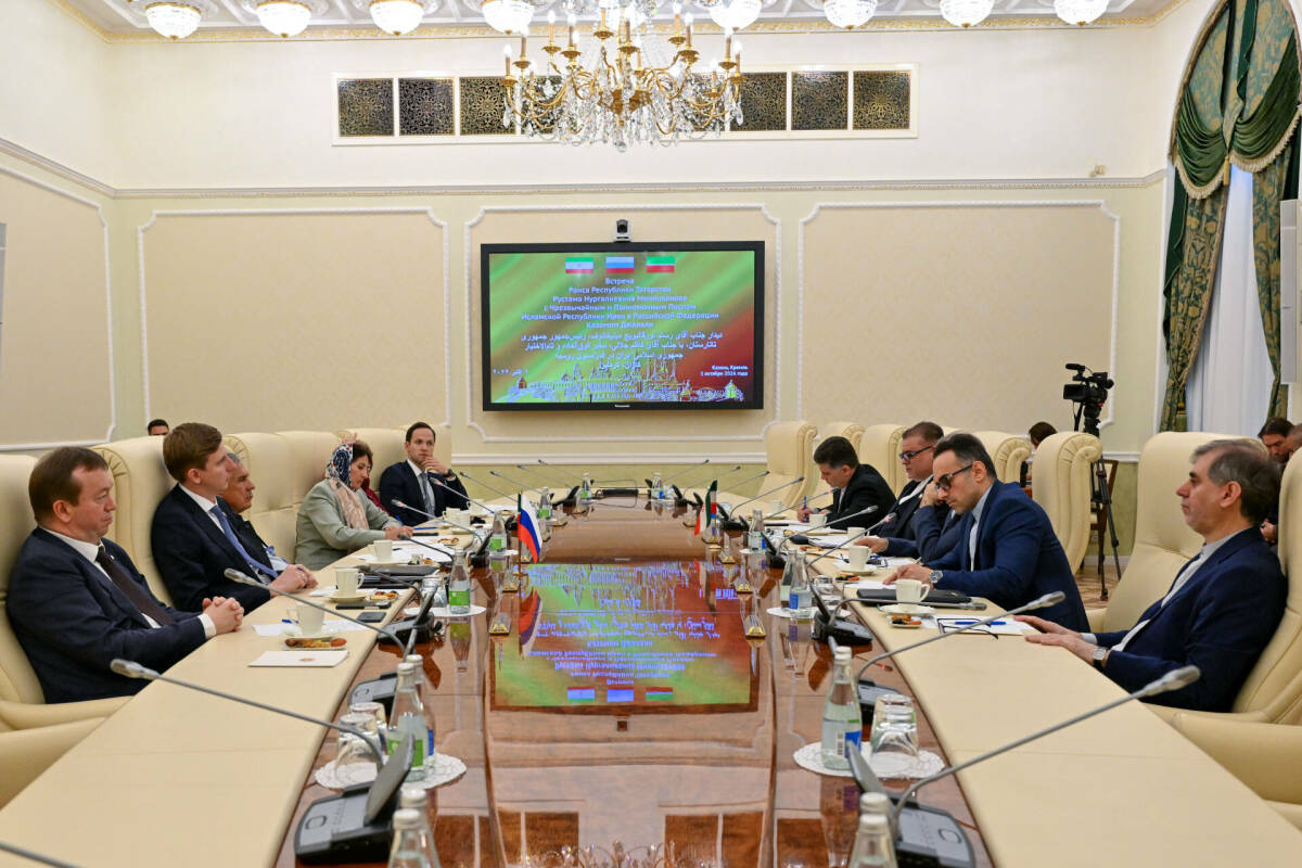 Раис РТ обсудил вопросы сотрудничества с послом Ирана и новым Генконсулом ИРИ
