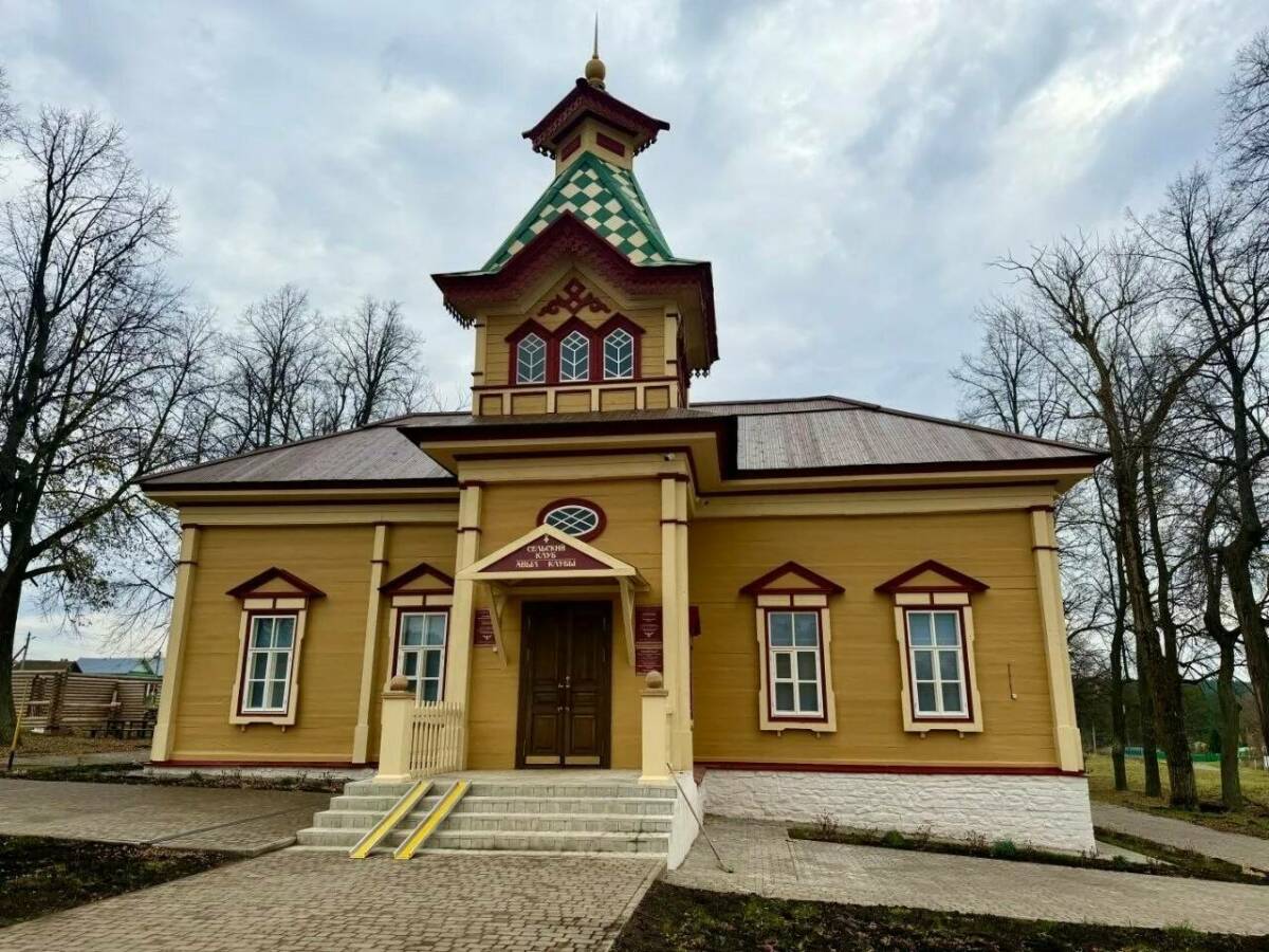 Под Менделеевском откроют отреставрированное здание училища купцов Ушковых