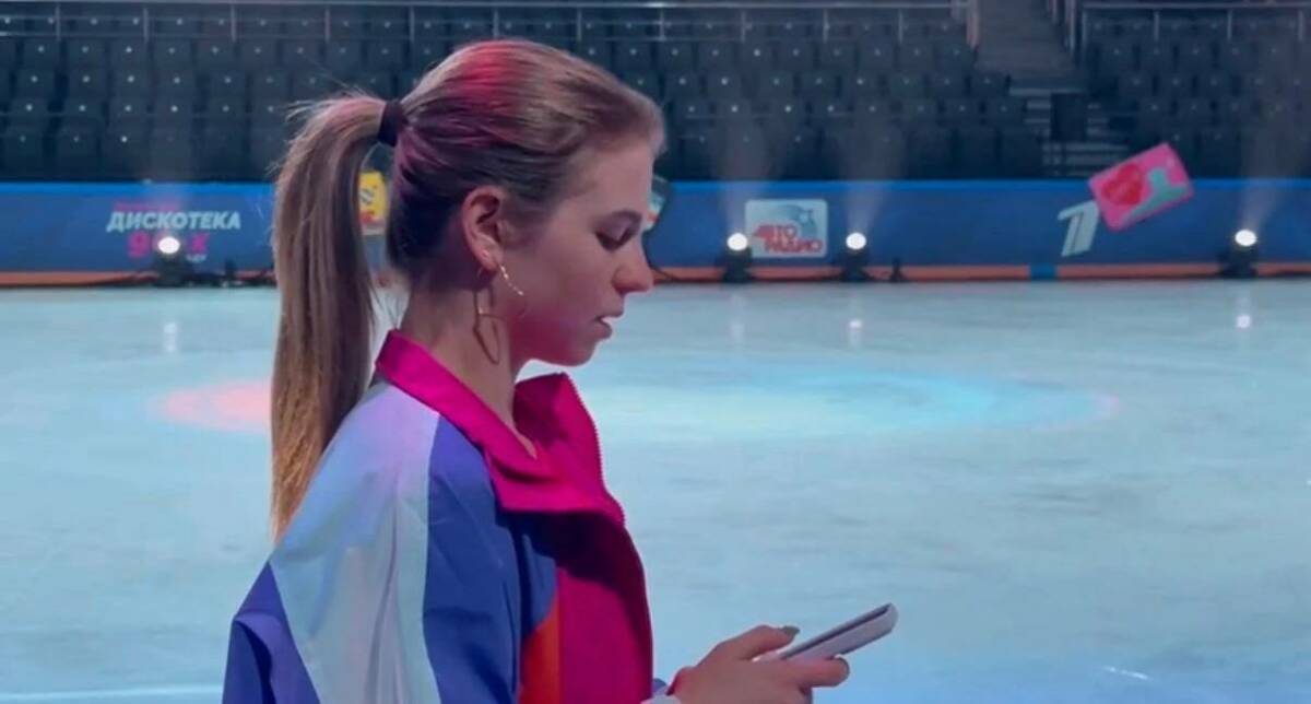 Александра Трусова показала чистые четверные прыжки на тренировке