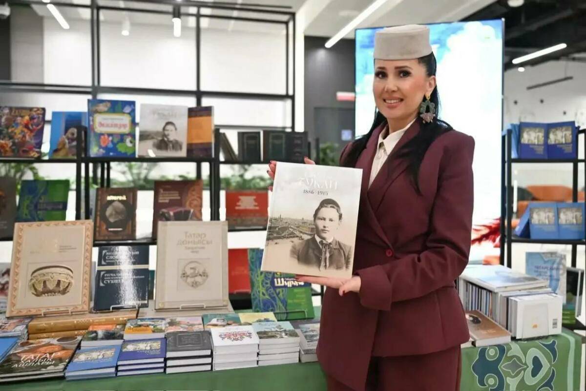 Татарское издательство представило книги о семье и родословной в Казани