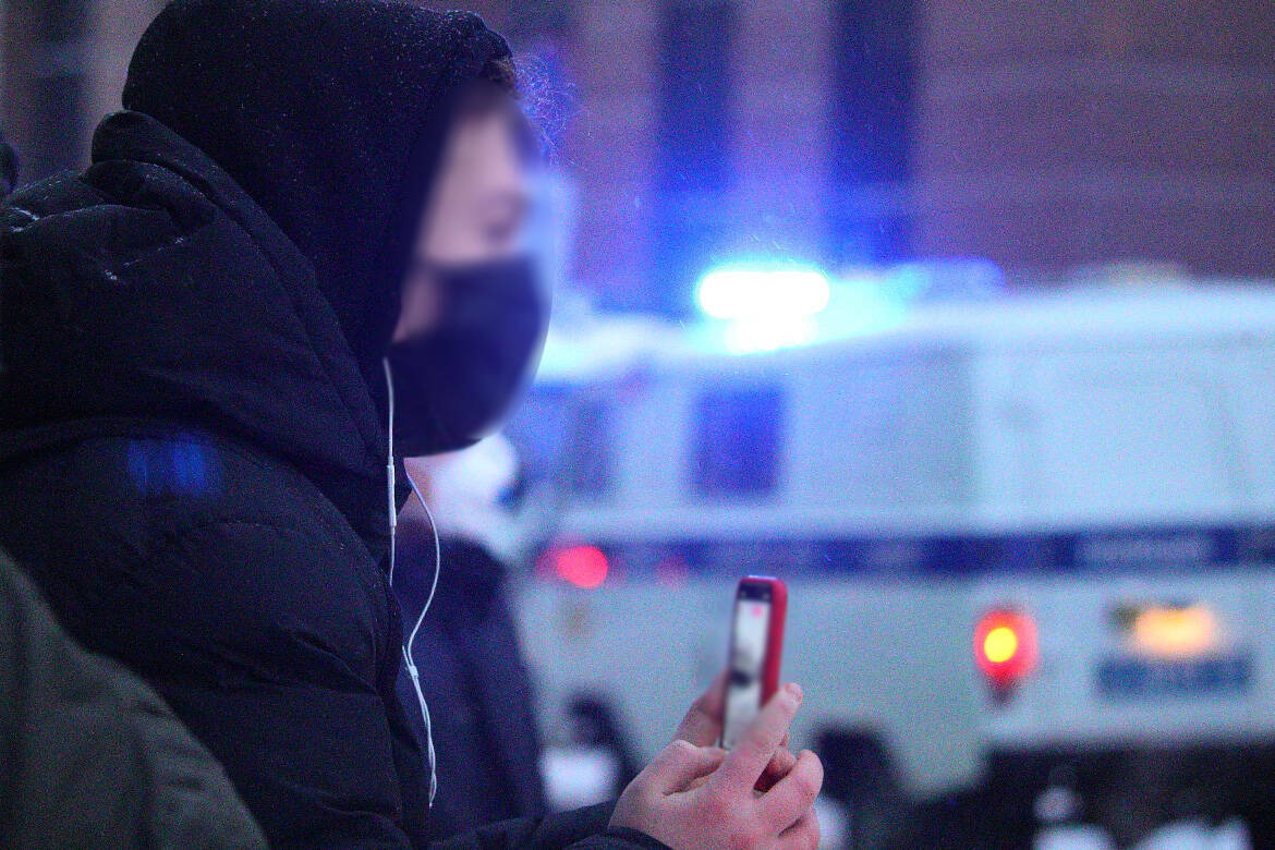 Сотрудник правоохранительных органов из РТ, исходя из опыта работы, рассказал «Татар-информу», что, толкая людей на совершение преступлений и обещая после этого вернуть им их деньги, никогда не выполняют своего обещания. И никаких исключений из этого не бывает. Поверив мошенникам, человек может лишиться не только денег, но и свободы.