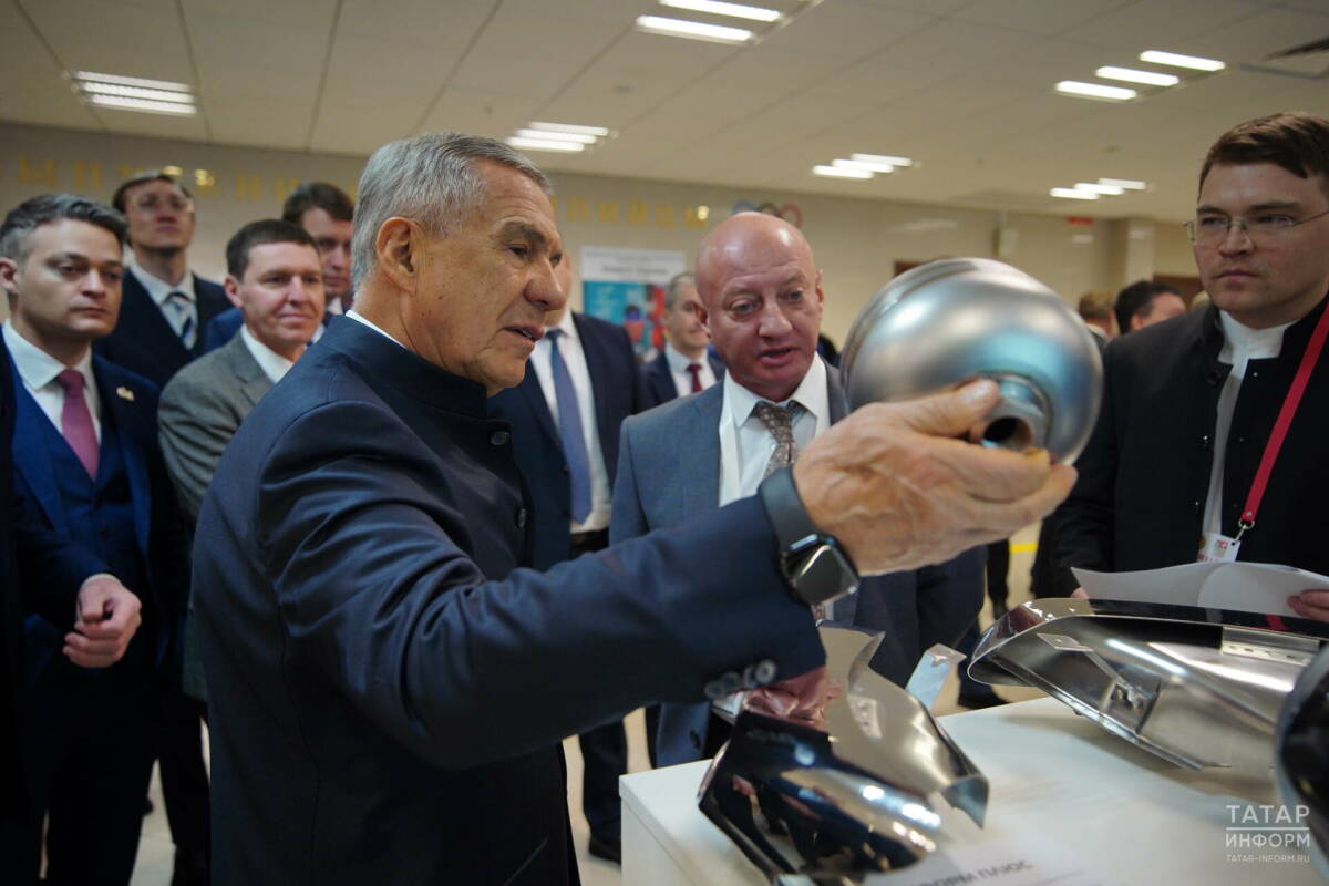 Минниханов предложил открывать промпарки в сельских районах Татарстана, где их пока нет