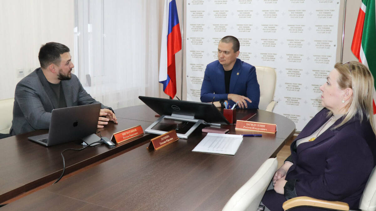 Победитель программы «Батырлар» представил в Минюсте проект по производству беспилотников