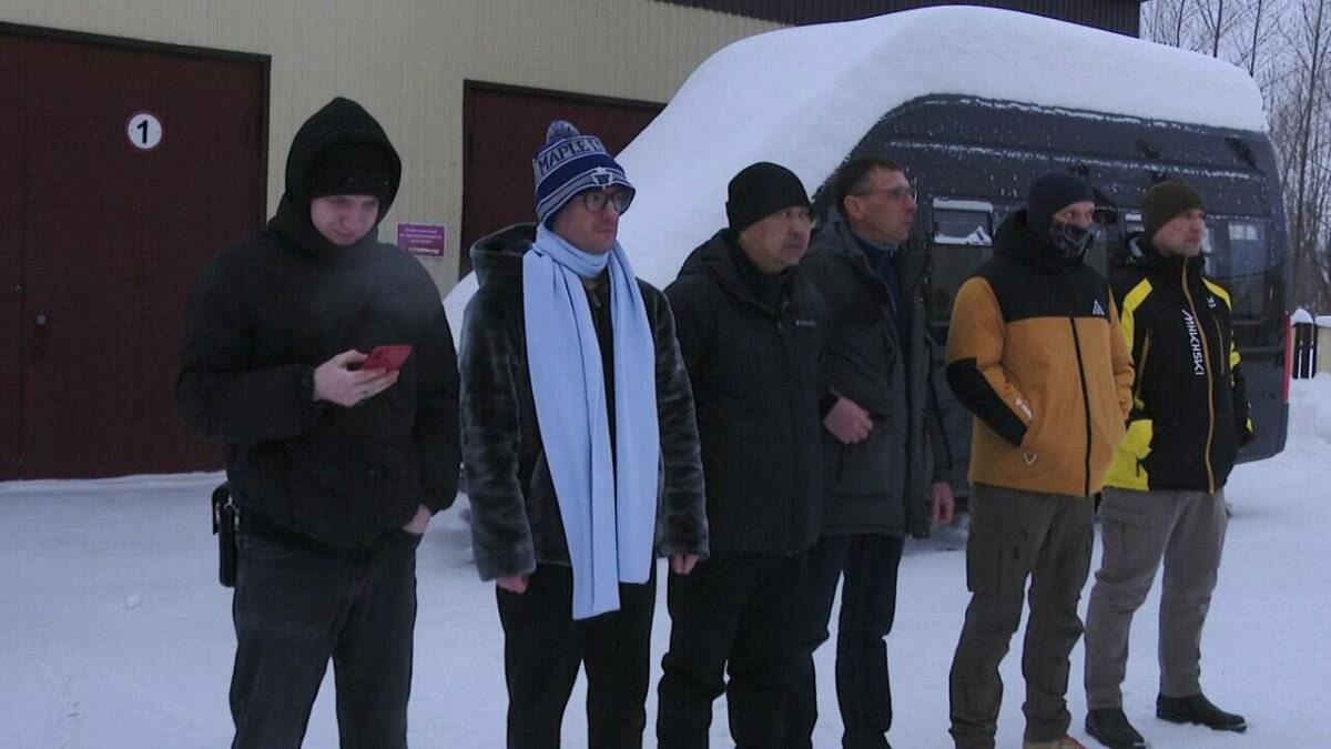 «Вы уже наши герои»: из Нижнекамска на службу отправились шесть контрактников