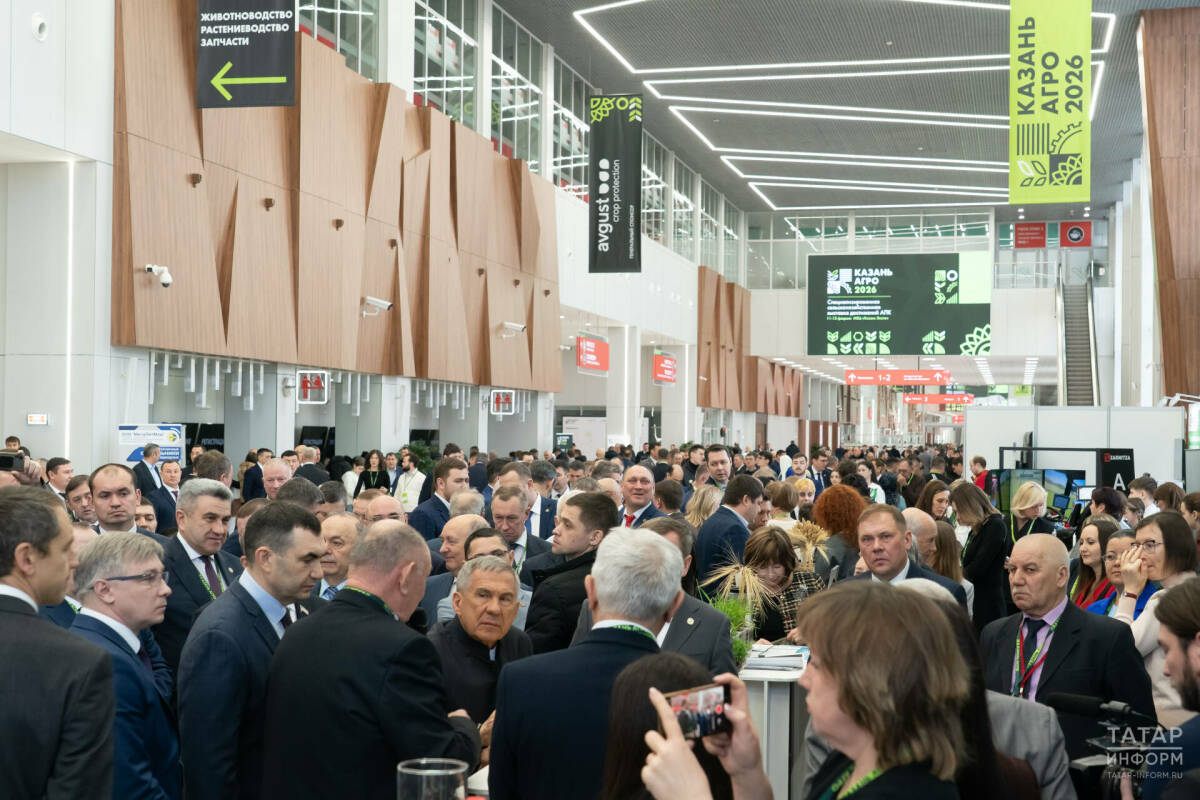Рустам Минниханов осмотрел сельхозвыставку «Казань Агро»
