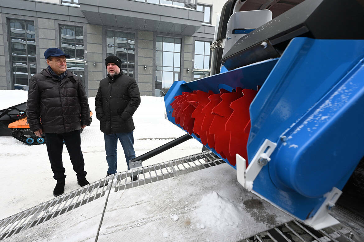 2 дрона могут заменить 20-30 дворников: в Казани тестируют беспилотники для уборки снега