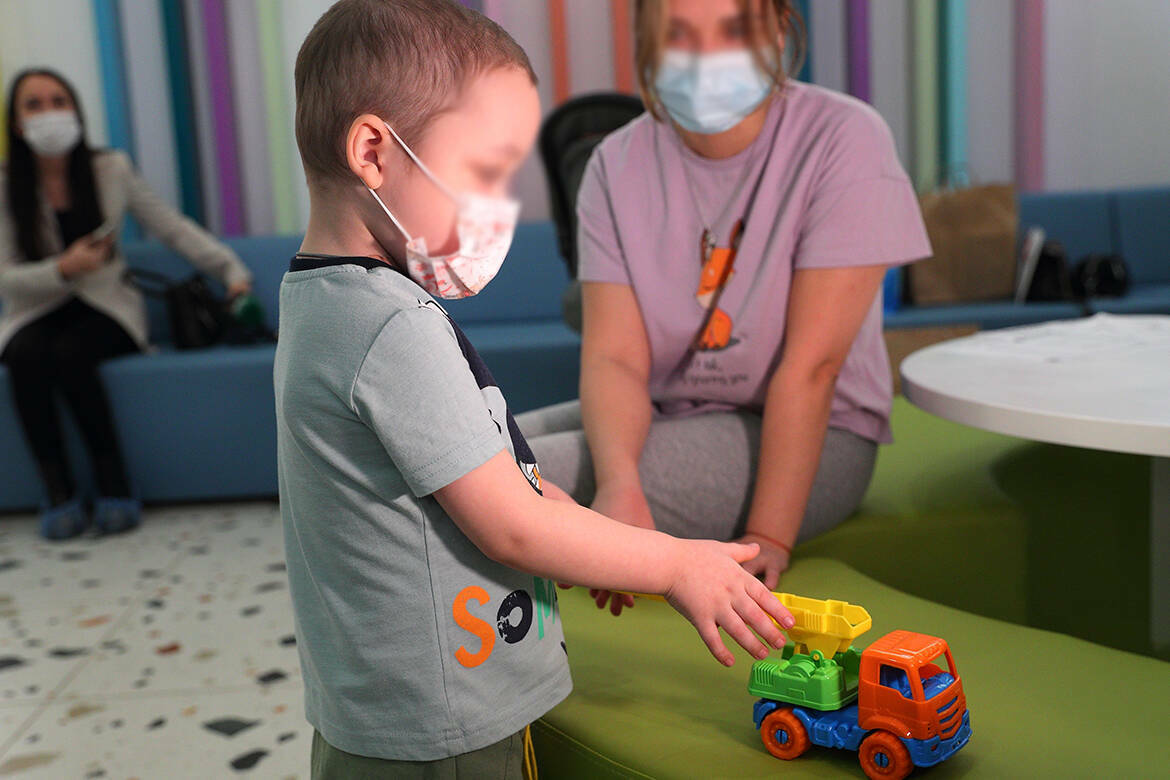 Рак не ориентируется на возраст жертвы – болеют и взрослые, и совсем еще малыши. Когда формируются раковые клетки в детском организме? Что делать родителям, чтобы вылечить ребенка? Об этом в преддверии Дня детей, больных раком, который в мире отмечается 15 февраля, «Татар-информу» рассказала врач-онколог-гематолог ДРКБ Татарстана Татьяна Максимова.