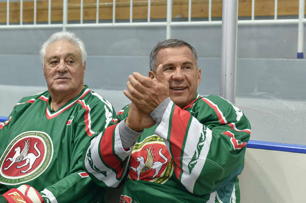 Раис РТ Рустам Минниханов пригласил Фила Эспозито в Казань