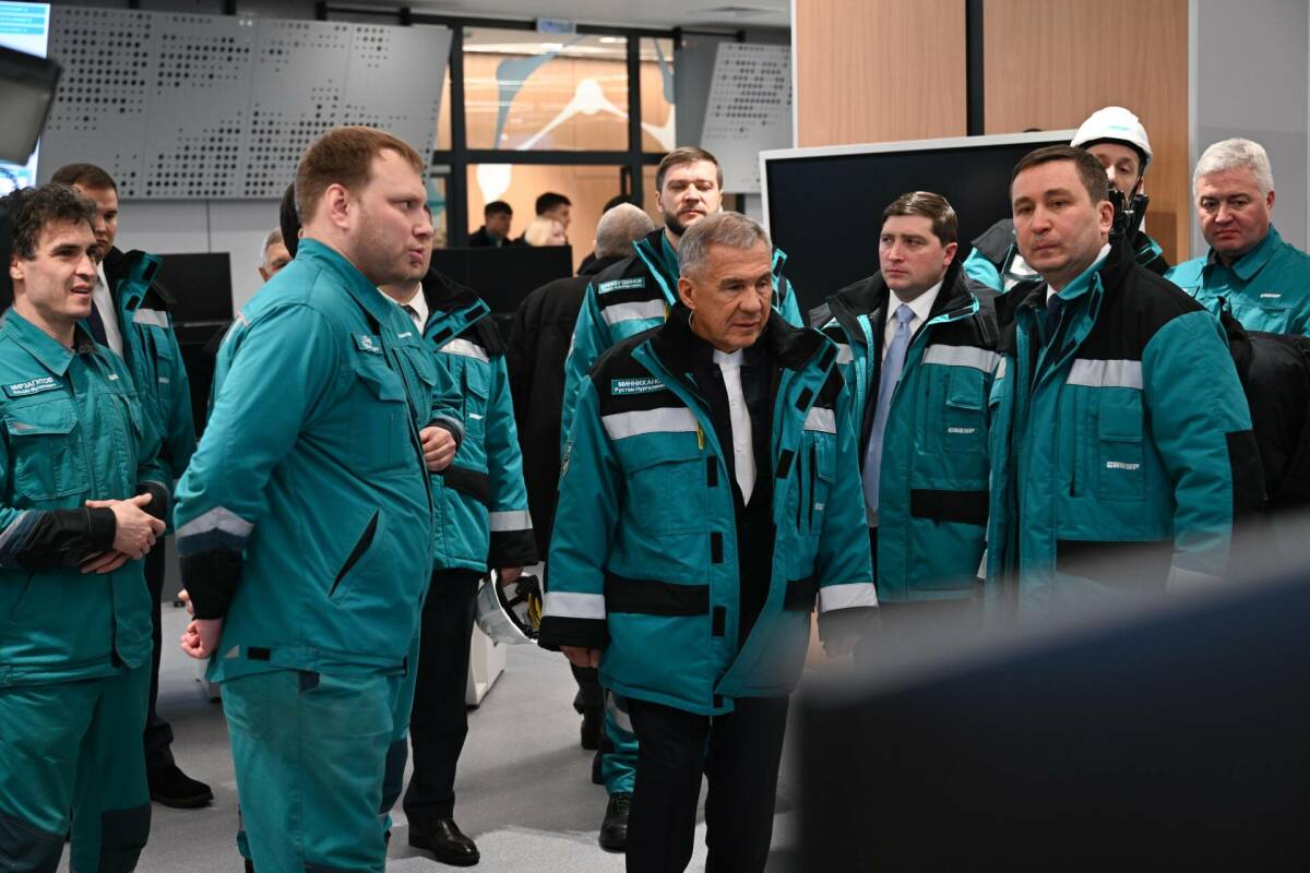 «Это уже полноценное производство»: Минниханов оценил возможности ремзавода НКНХ