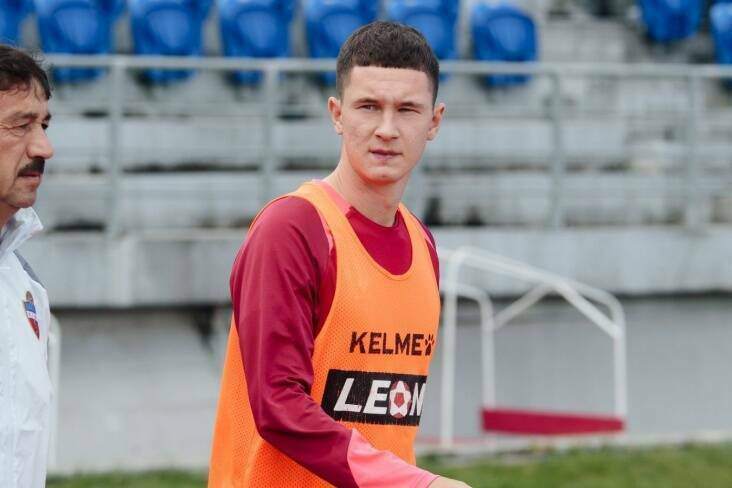 «КАМАЗ» приобрел у «Спартака» хавбека Максима Лайкина