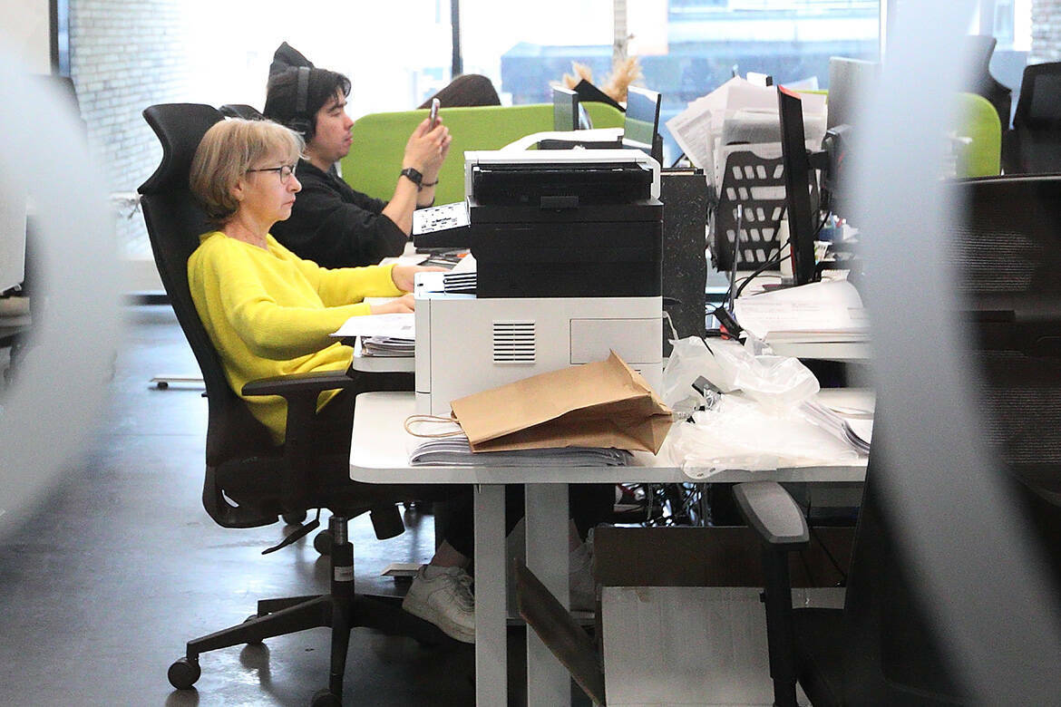 В IT-секторе США разорвалась информационная бомба: основатель ИИ-стартапа OthersideAI Мэтт Шумер опубликовал на своем сайте эссе, которое просмотрели 82 млн человек, обсуждением текста увлечена вся технологическая Америка. Что написал технологический предприниматель и почему это так взволновало многих – в материале обозревателя Альберта Бикбова.