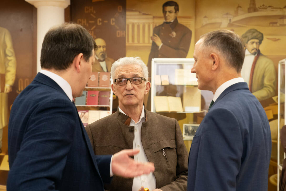 В Казани стартовала международная научная конференция, посвященная Фатиху Амирхану