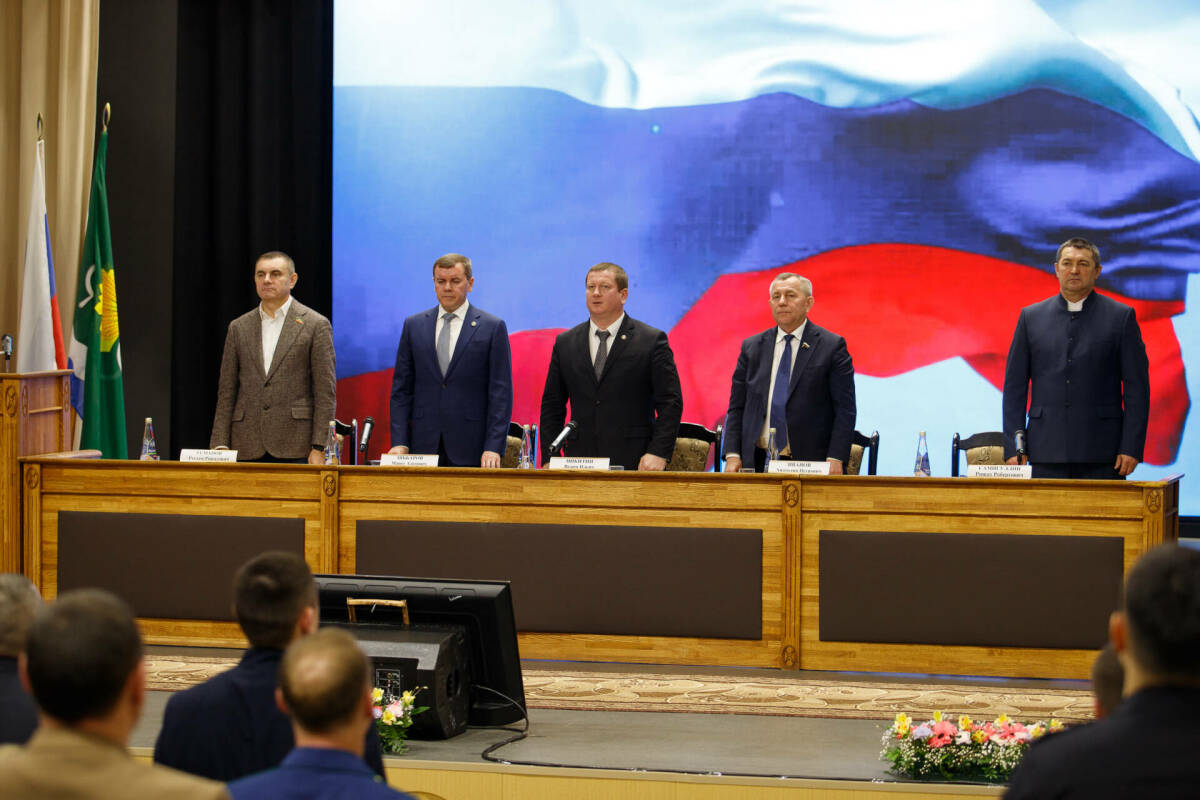 Розарий, промпарк и 425 тонн помощи для СВО: Мамадышский район подвел итоги года