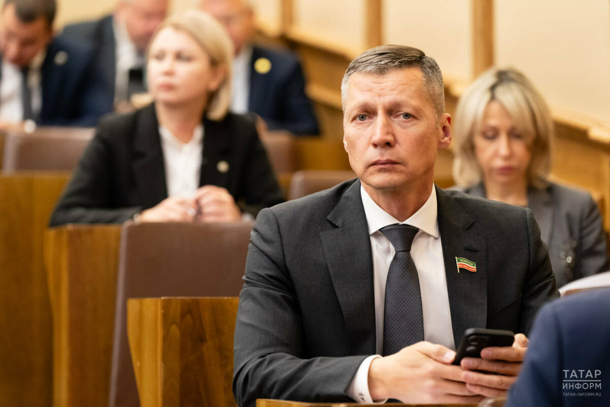 Госсовет РТ досрочно прекратил депутатские полномочия Азата Зиганшина