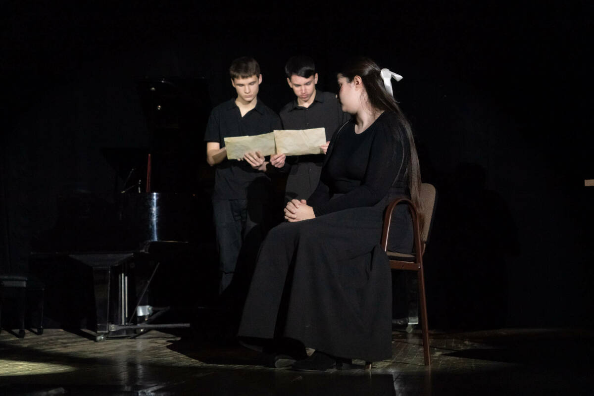 Комитет семей воинов Отечества представил спектакль в Доме Актера им. Салимжанова