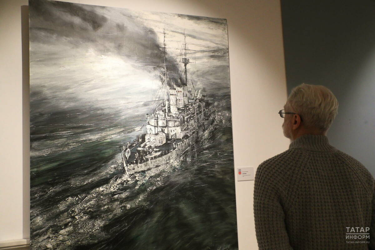 25 художников и «С нами Бог!»: в «Хазинэ» развернулась выставка Академии художеств