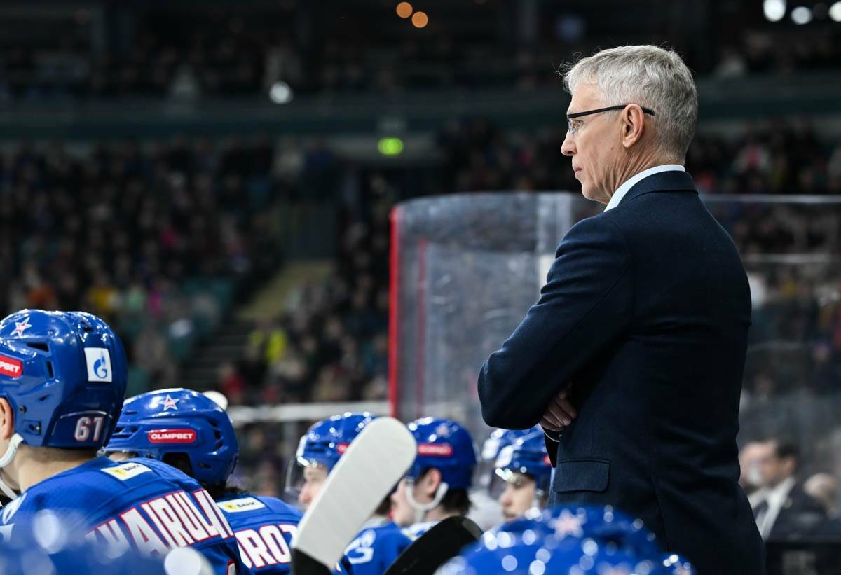 Кейс Буше и Ларионова — наглядный диагноз системе, в которой интересы участников лиги стоят выше контрактных обязательств. Почему хоккеисты и тренеры не видят необходимости работать «по букве закона», воспринимают КХЛ лишь как удобный банкомат со свободным режимом посещения и что с этим делать — в материале «ТИ-Спорта».