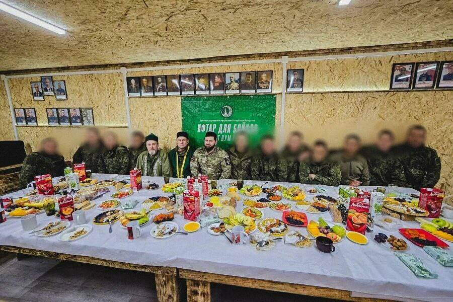 ДУМ РТ проводит благотворительные ифтары для бойцов СВО