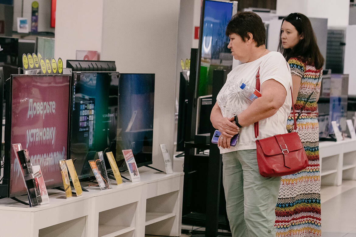 Годовая инфляция в Татарстане в январе подскочила с декабрьских 6,64% до 7%. Это по-прежнему выше, чем в целом по стране (6%) и по Приволжскому федеральному округу (6,76%), где показатели тоже выросли с итоговых за 2025 год. Подробности ожидаемого скачка – в ежемесячном обзоре аналитического центра «Татар-информа».