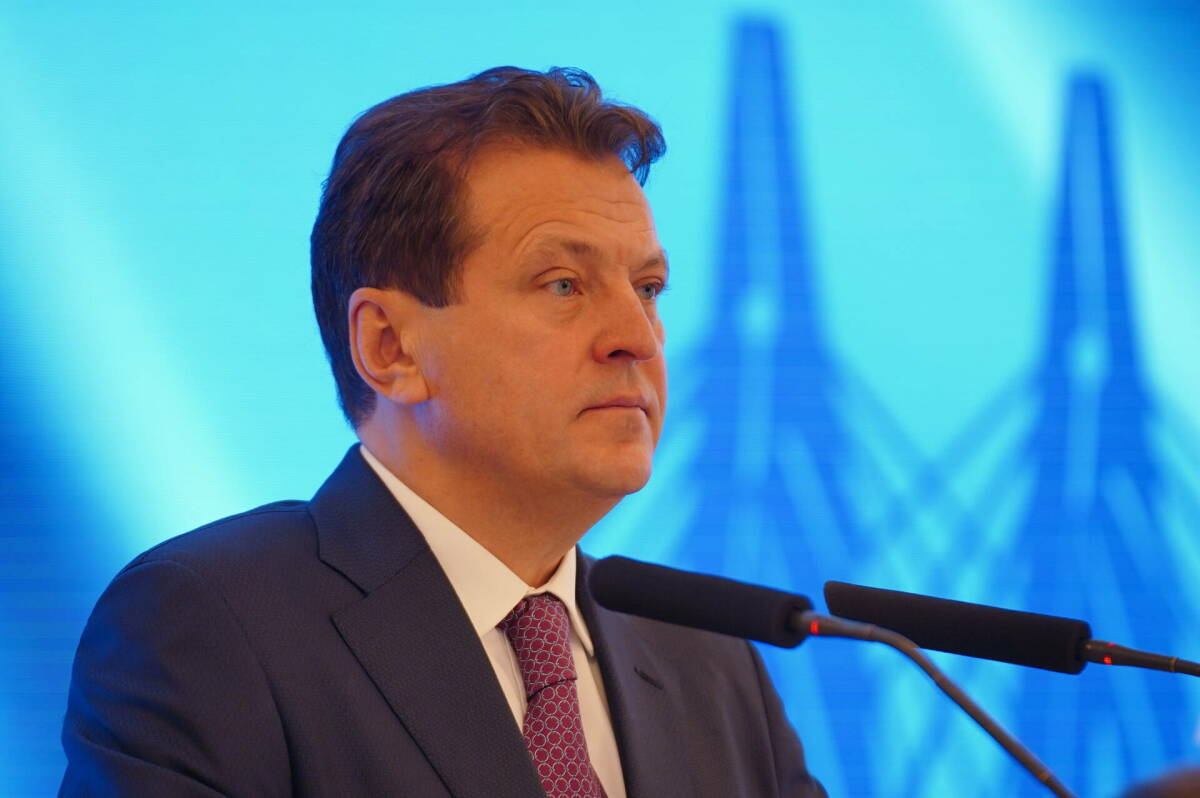 Метшин заявил, что каждый пятый выпускник Казани оканчивает школу с медалью