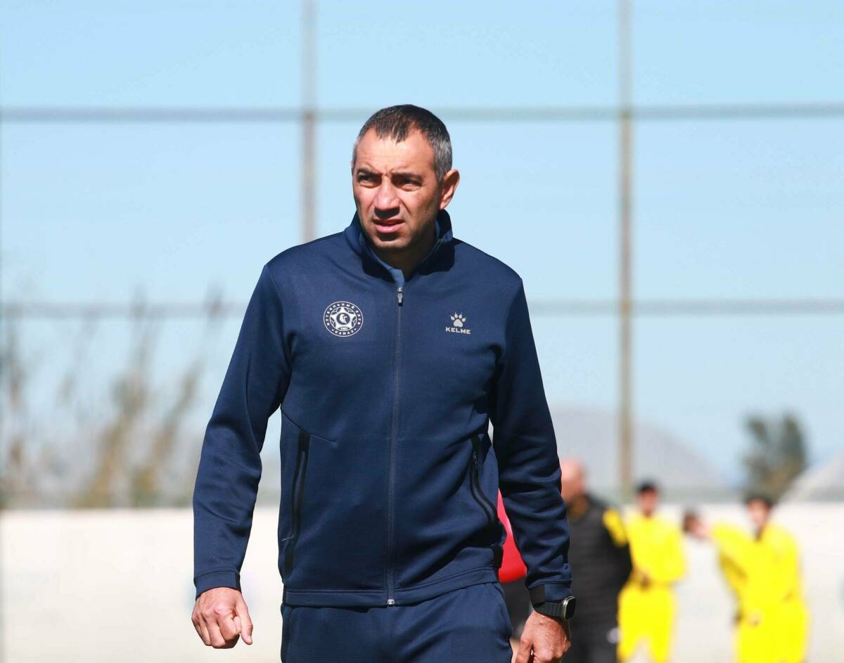 Наставник  «КАМАЗа» Хазов рассказал, что изменил в команде после ухода Ахметзянова