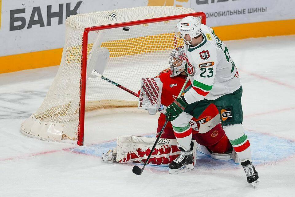 «Ак Барс» проиграл третий матч подряд в серии буллитов