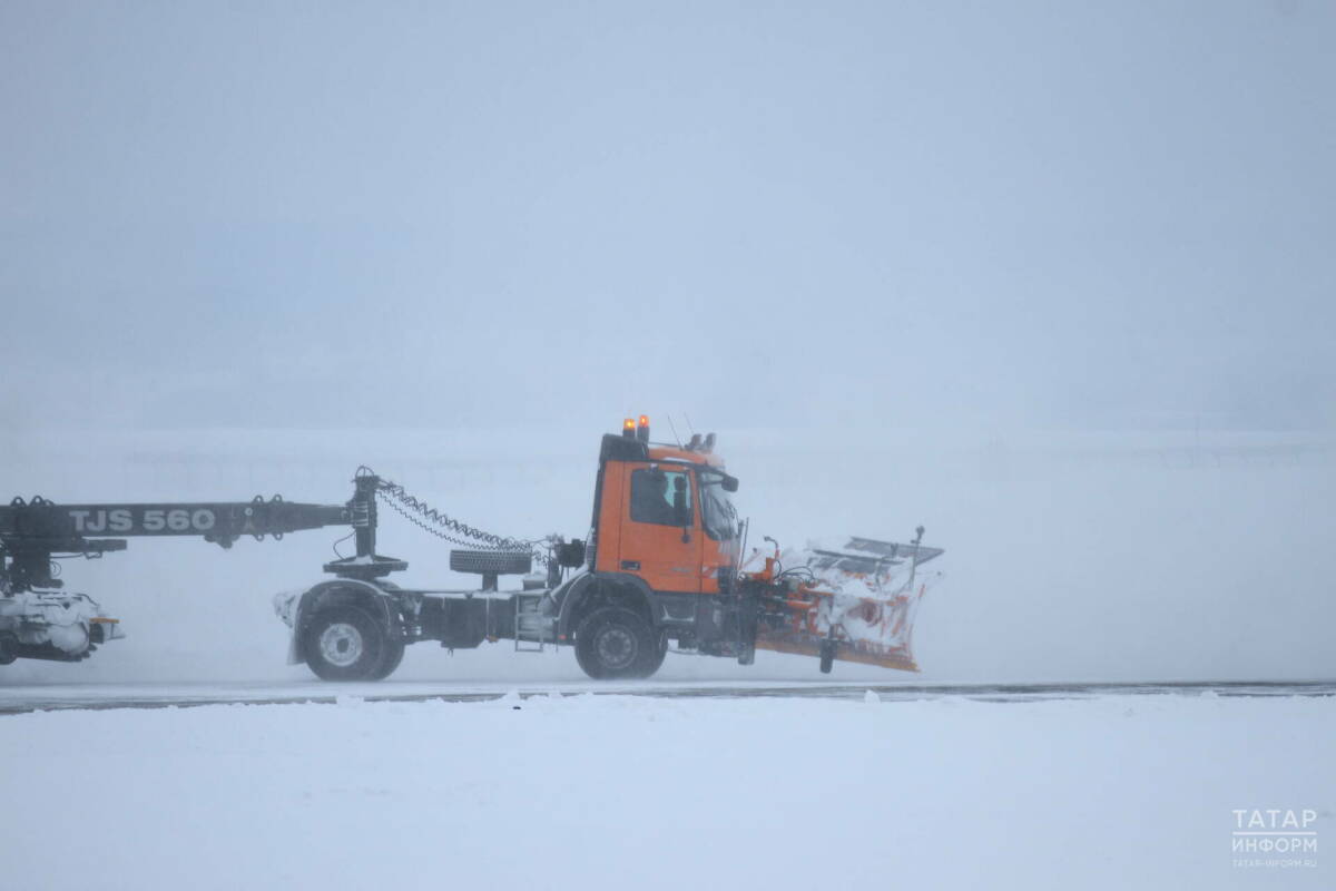 На региональных дорогах Татарстана работает 474 единиц спецтехники