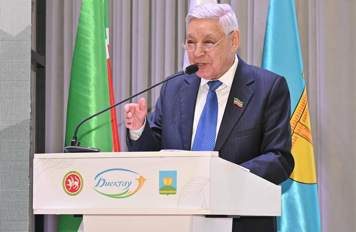 Итоги года, перспективные проекты, потребность в новых школах и точки роста Высокогорского района обсудили на сессии муниципалитета с участием Председателя Госсовета РТ Фарида Мухаметшина.