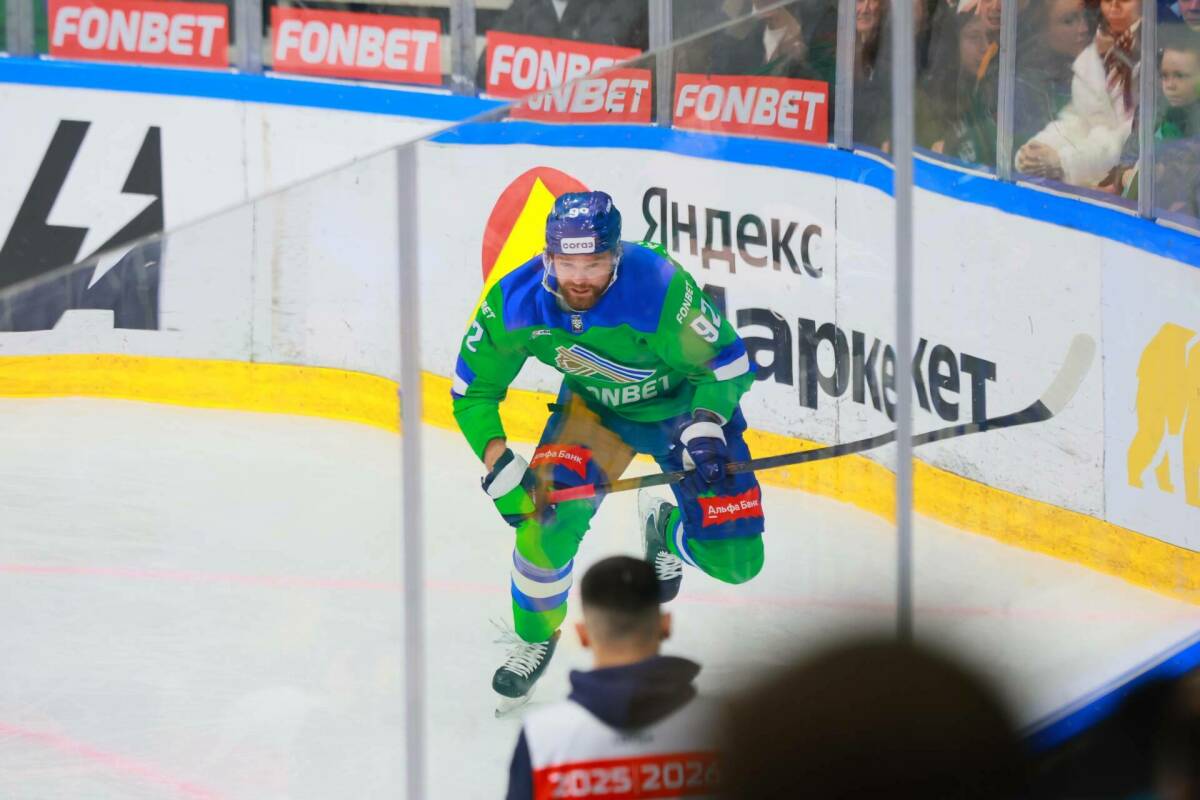Агент Кузнецова рассказал, когда хоккеист сможет вернуться в строй «Салавата Юлаева»
