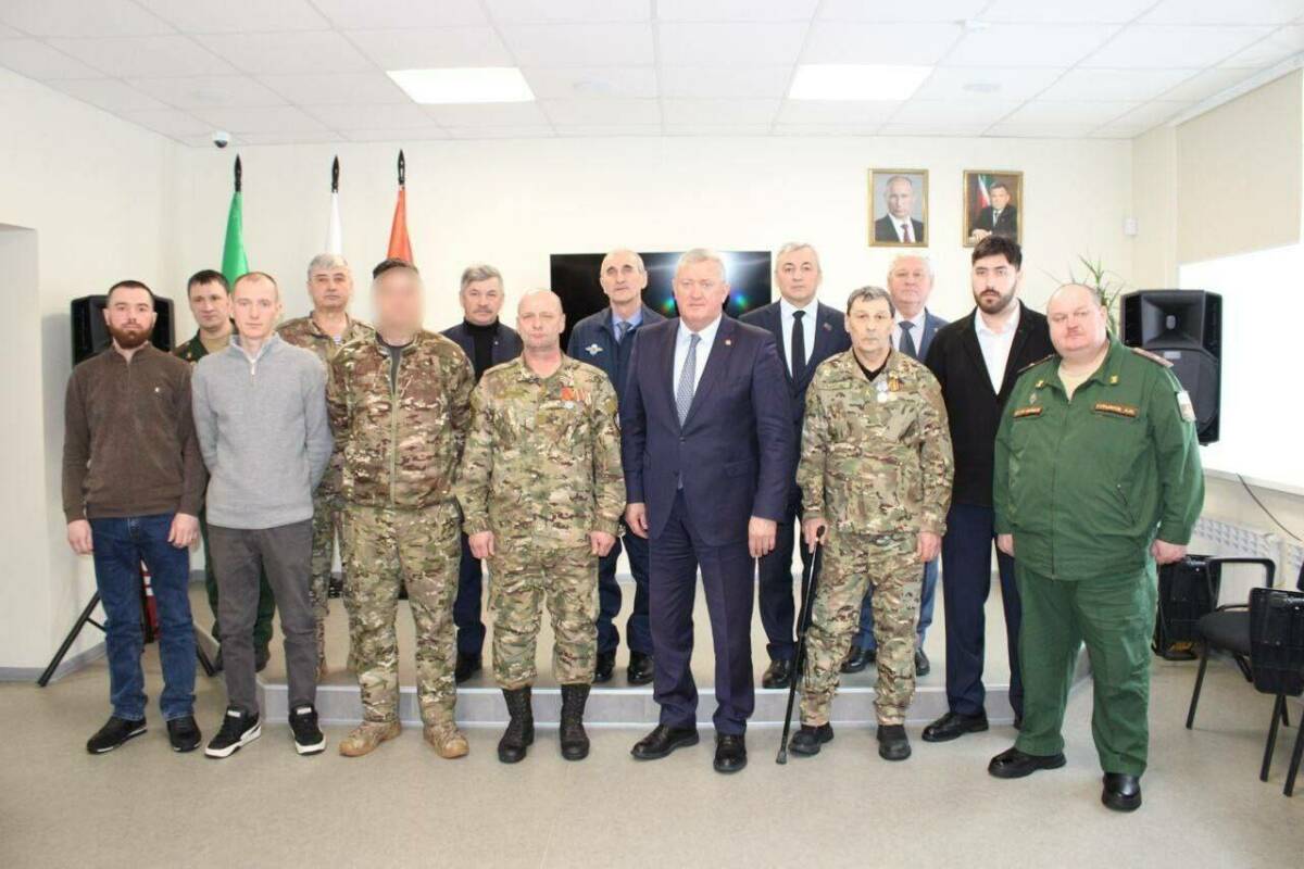 Военнослужащим из Заинска вручили медали «За отвагу»