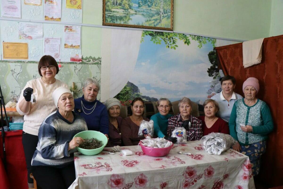 Волонтеры Нурлатского района отправили в зону СВО около 5 тыс. пакетиков чая