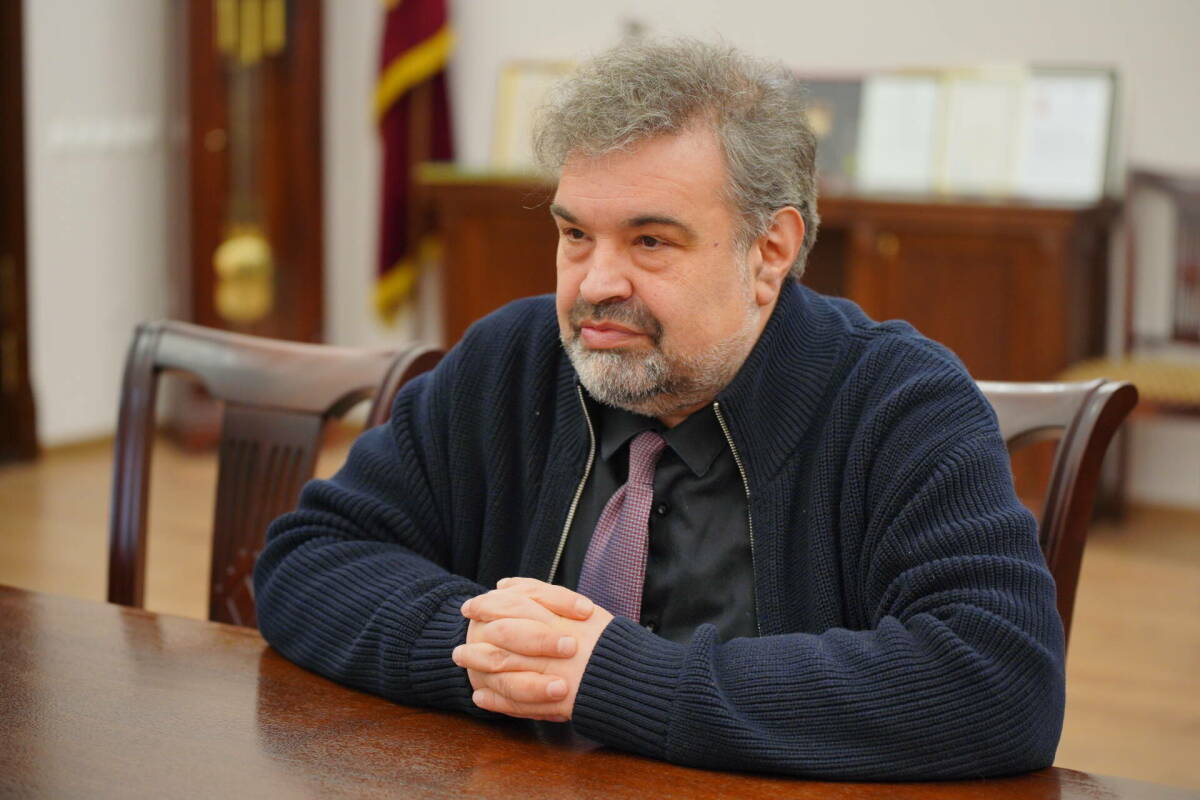 Музыковед Вадим Дулат-Алеев: «Нейросеть не справится с восстановлением партитур»