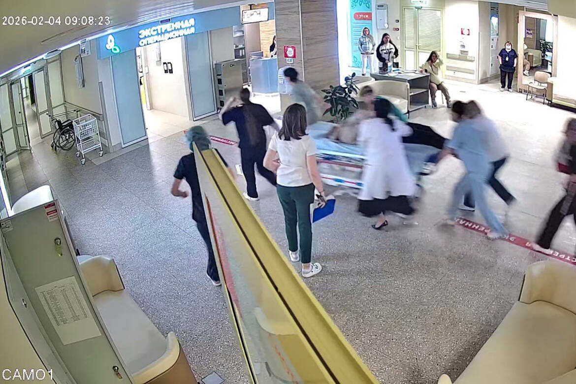 Тренировочные схватки оказались вполне реальными – Виктория и ее муж Евгений помчались в Перинатальный центр ГКБ №7 на своем автомобиле. Вместо 45 минут обычного времени на дорогу до роддома долетели за 25. О том, как ребенка принял его папа и как медики бежали к роженице по морозу, чтобы оказать помощь, – в репортаже «Татар-информа».