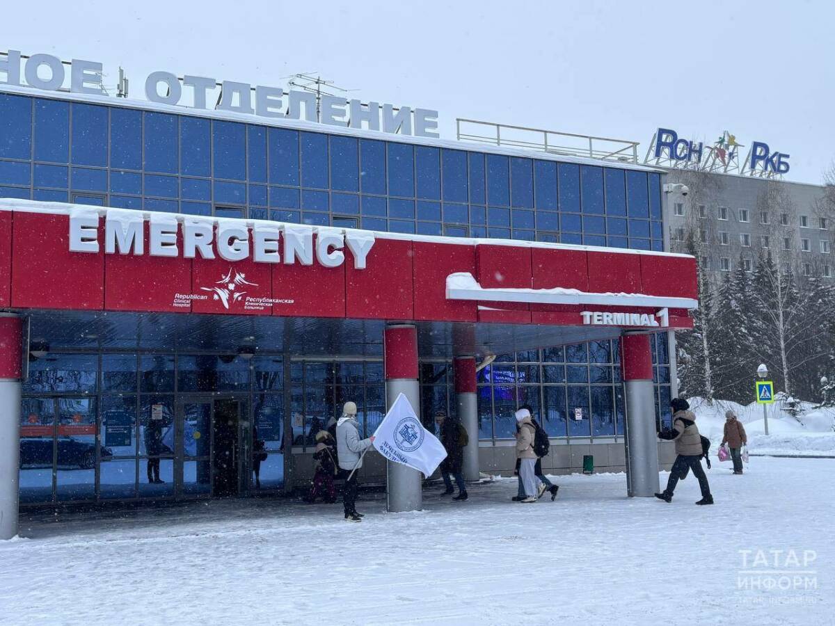 «Помогаем им определиться с будущим»: в РКБ школьников познакомили с профессией врача