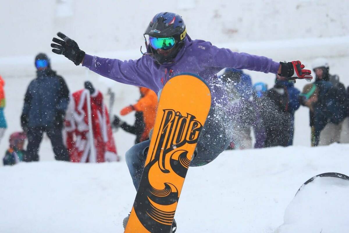 Горнолыжный фестиваль «Крутой спуск» прошел на площади у Казанского Кремля