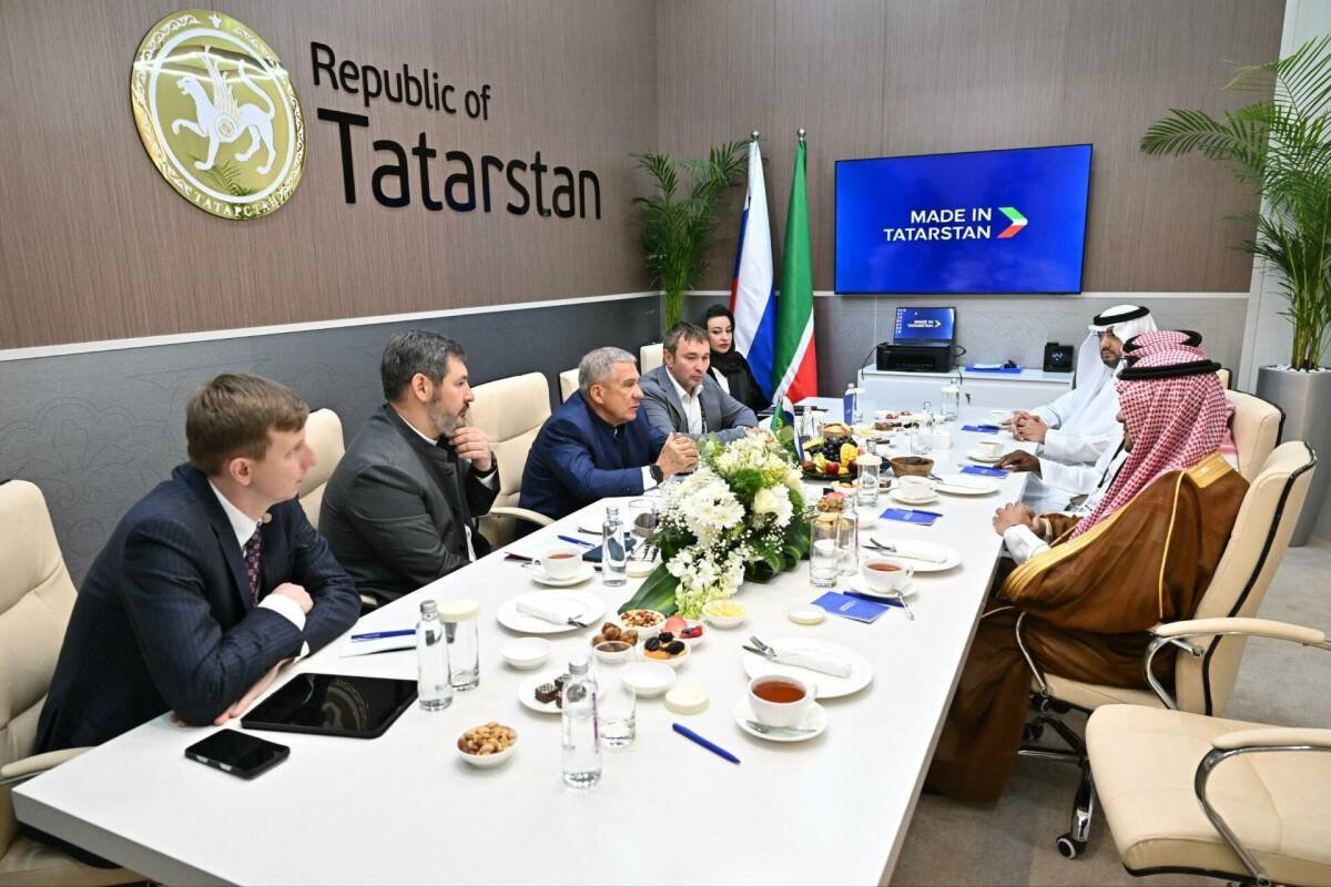 Минниханов обсудил вопросы сотрудничества с принцем Наифом ас-Саудом