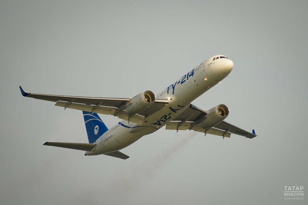 Минниханов обсудил с руководителем ОАК расширение производства Ту-214