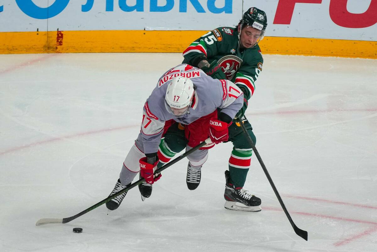 «Ак Барс» разгромил «Спартак» на своем льду в матче регулярного чемпионата КХЛ. Встреча в столице Татарстана завершилась со счетом 4:1 в пользу казанцев. Подробности победы подопечных Анвара Гатиятулина - в материале «ТИ-Спорта».