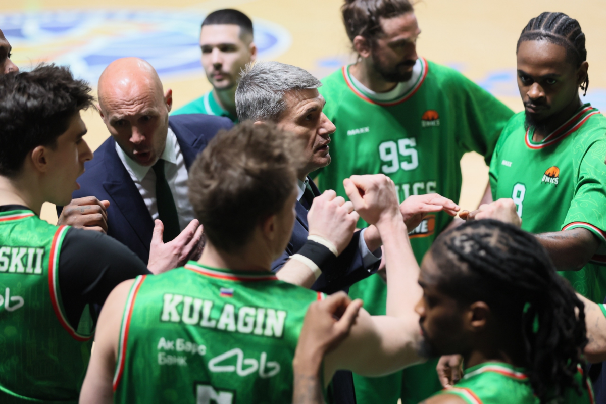 После победного матча с МБА-МАИ главный тренер УНИКСа Велимир Перасович (89:56) заявил, что клуб до окончания регулярного чемпионата планирует подписать еще как минимум одного игрока. Почему наставник казанцев говорит об усилении - в материале «ТИ-Спорта».