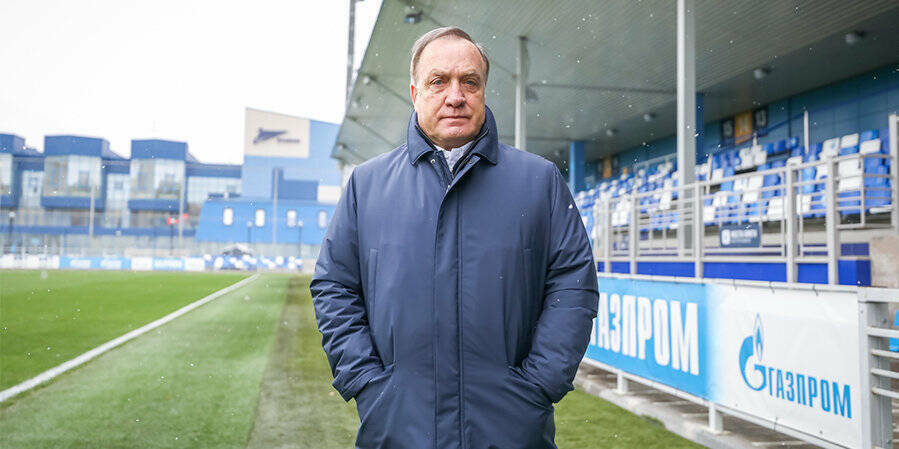 Дик Адвокат станет консультантом главного тренера в «Фейеноорде»