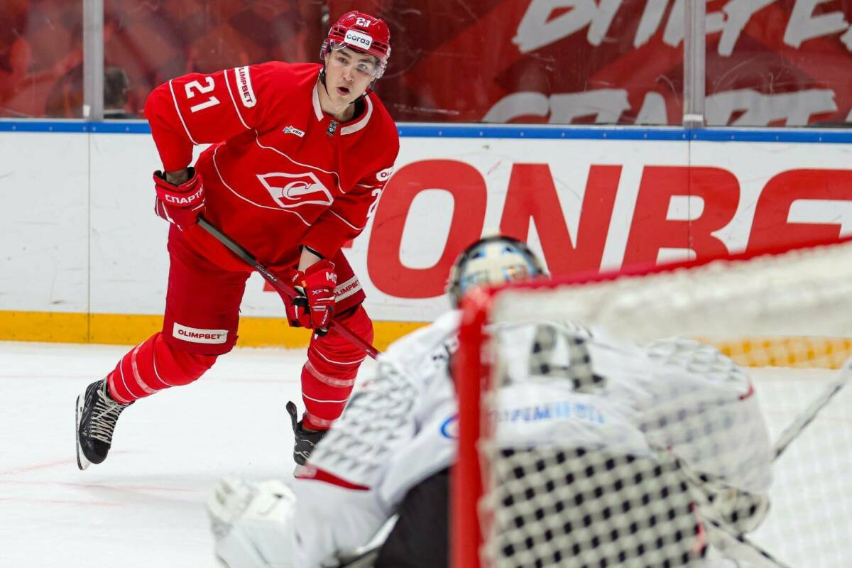 «Спартак» расторг контракт с Адамом Ружичкой из-за нарушения обязательств