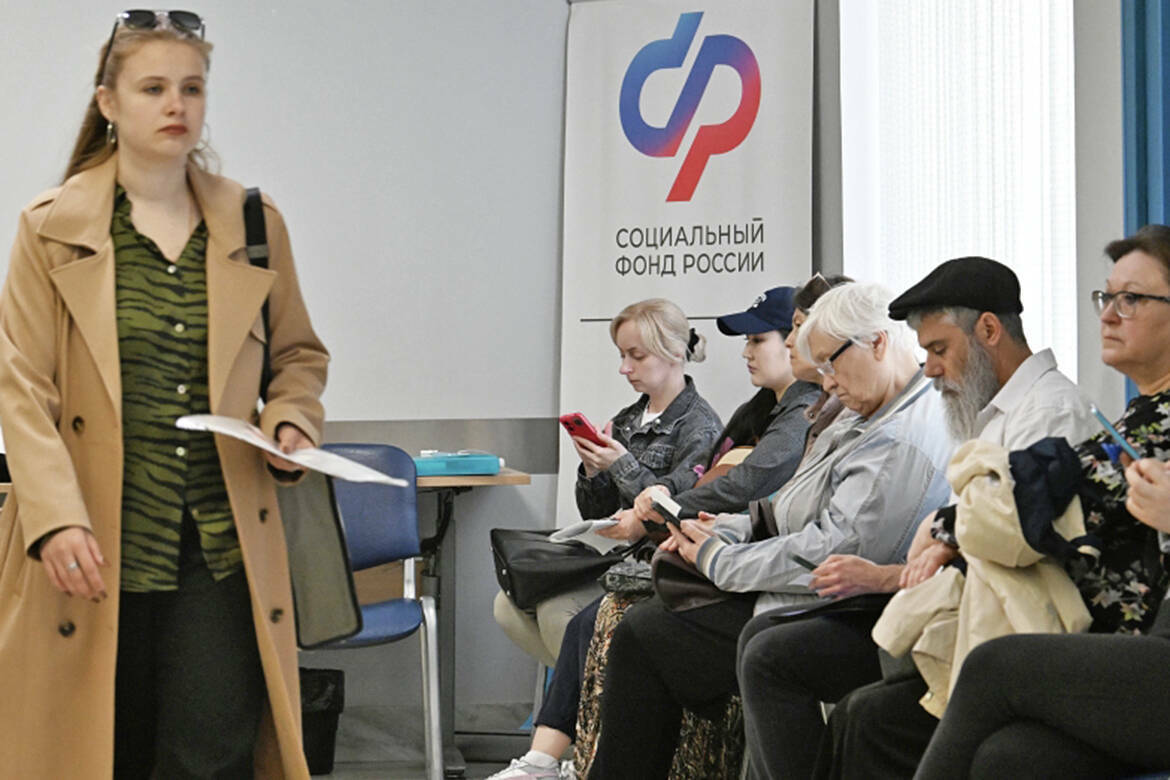 Кто и когда выходит на пенсию: как проверить стаж, баллы и подготовить документы