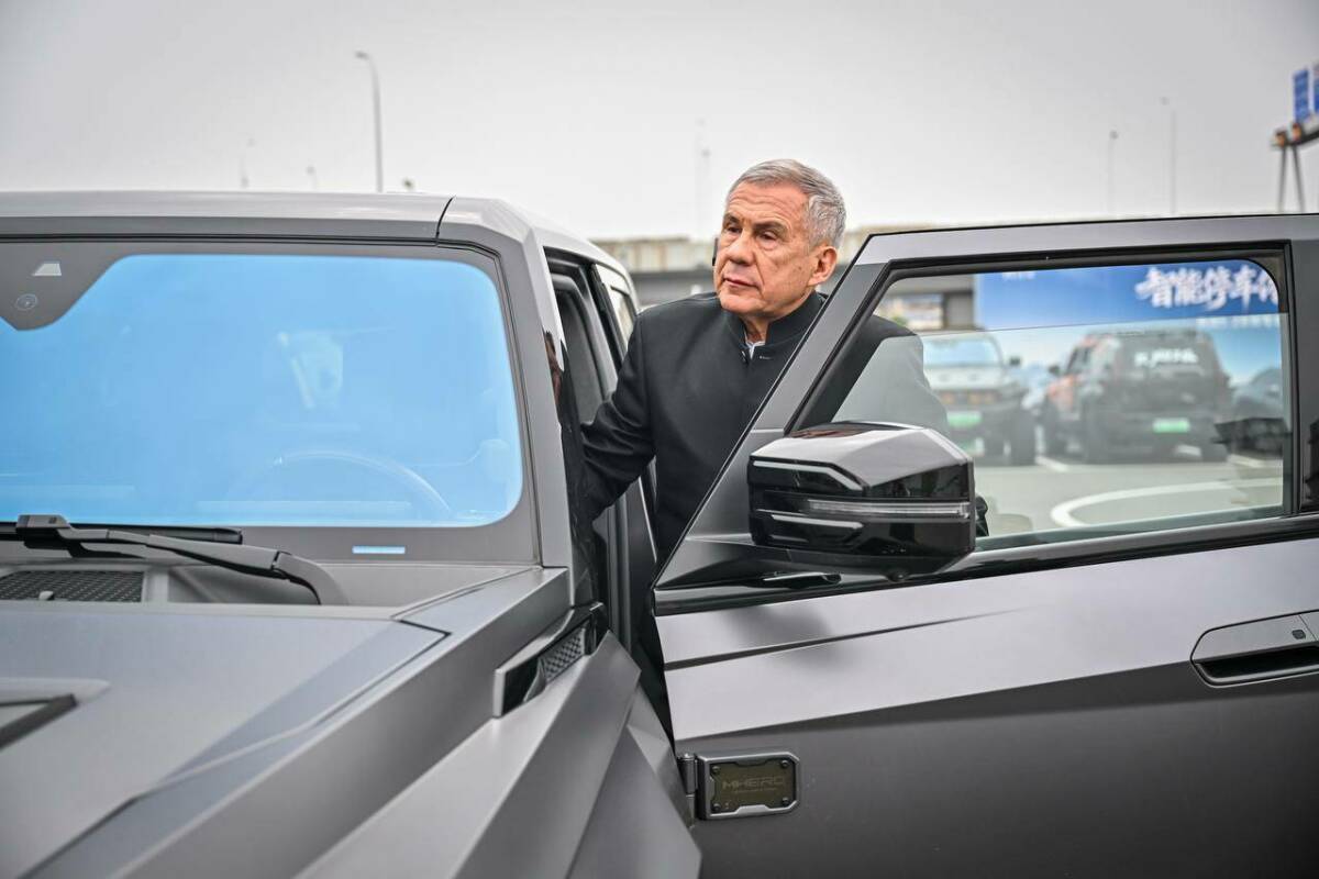 Минниханов ознакомился с производством автомобилей Dongfeng в Китае