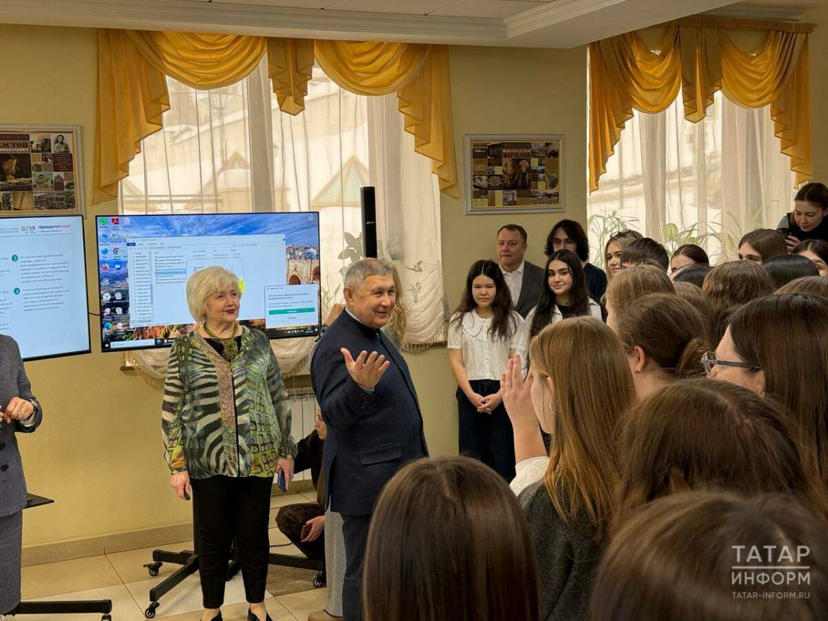 В Академии наук проходит форсайт-сессия ко Дню наставника