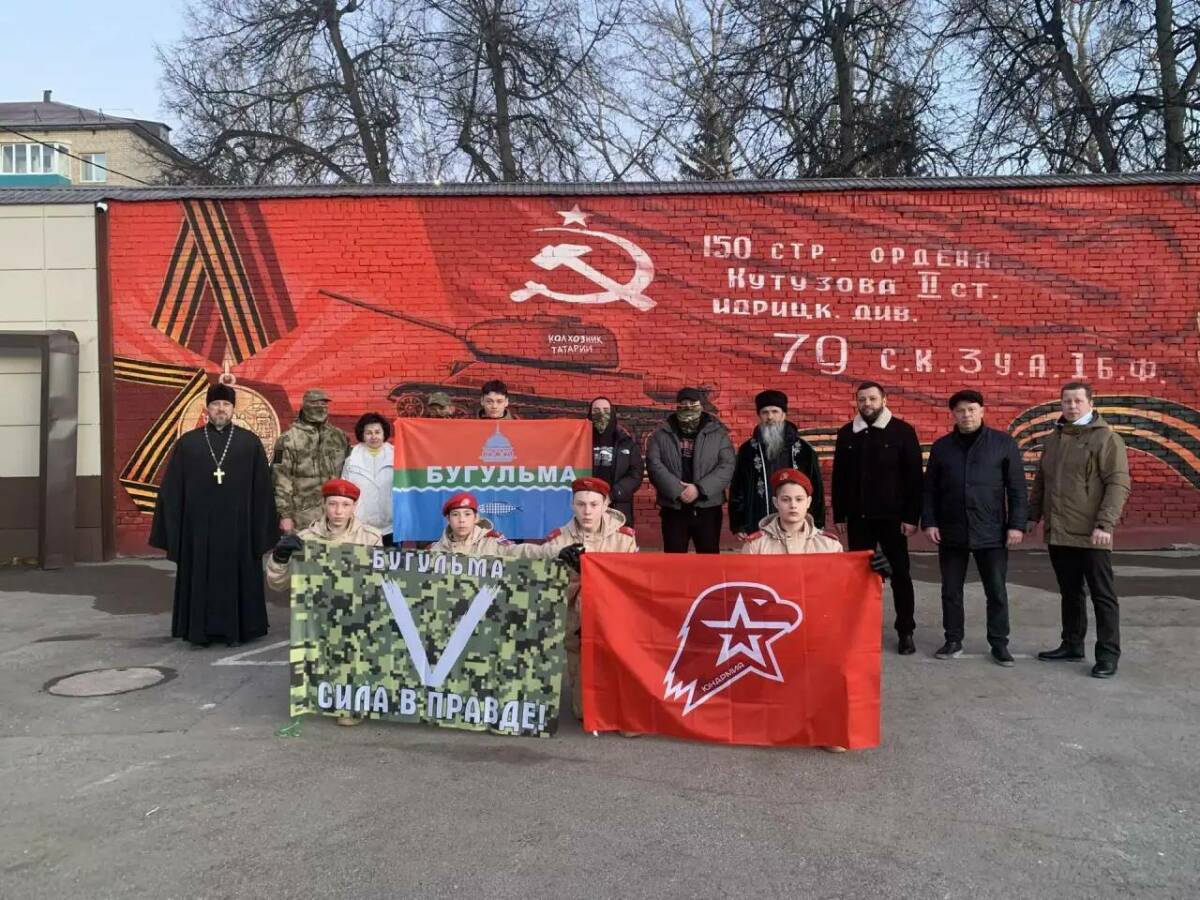 В Бугульме проводили призывника в Президентский полк и контрактников на СВО