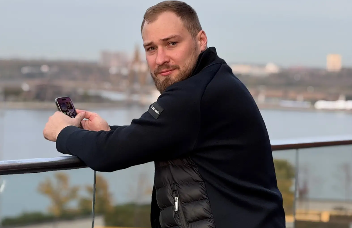 Играет в хоккей, занимается боксом и помогает детскому дому – ветеран СВО Асхат Гарифуллин, вернувшись с фронта, ведет активную жизнь. Говорит, что такое ПТСР, на себе не почувствовал, а лучшим своим психологом считает спорт.