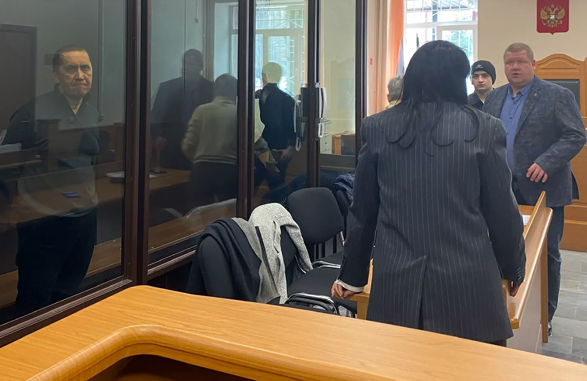 Андрей Нейдеров и Марат Гатиятуллин – предполагаемые участники ОПГ «бригада Джамая» – сегодня выслушали вердикт присяжных. Причем это уже второе решение второго состава суда присяжных заседателей – предыдущий состав оправдал подсудимых. Подробности в репортаже «Татар-информа» из зала суда.