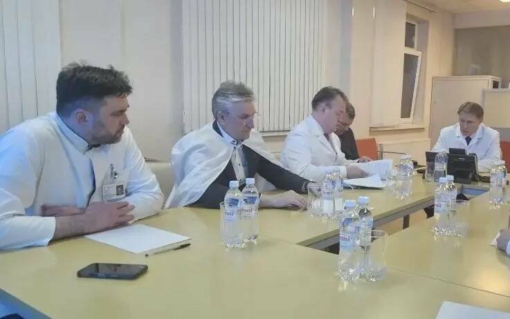 Глава Минздрава РФ Мурашко навестил в РКБ пострадавших на пожаре в «Нижнекамскнефтехиме»