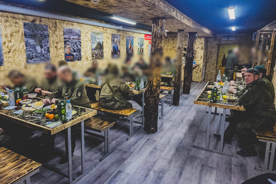 Ежедневные ифтары для бойцов и жителей проходят в зоне СВО в ДНР и ЛНР