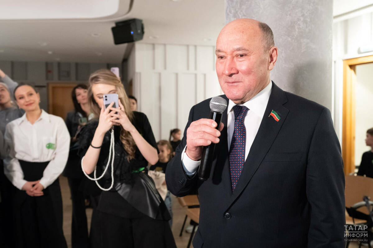 Марат Ахметов поздравил с Днём единения народов России и Беларуси